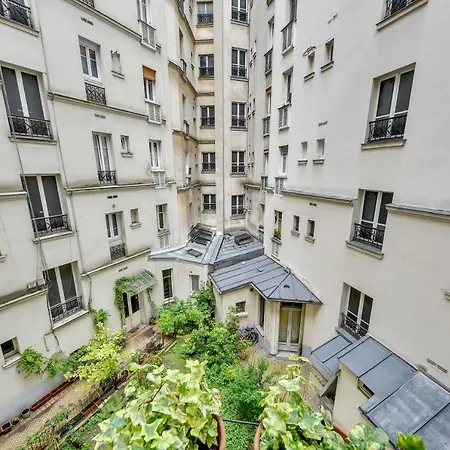 Charming Apartment In Paris By Weekome París